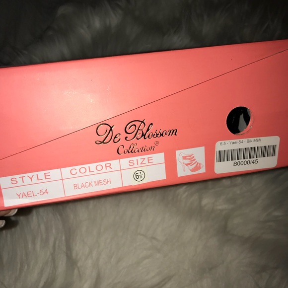 Heels - Picture 8 of 8